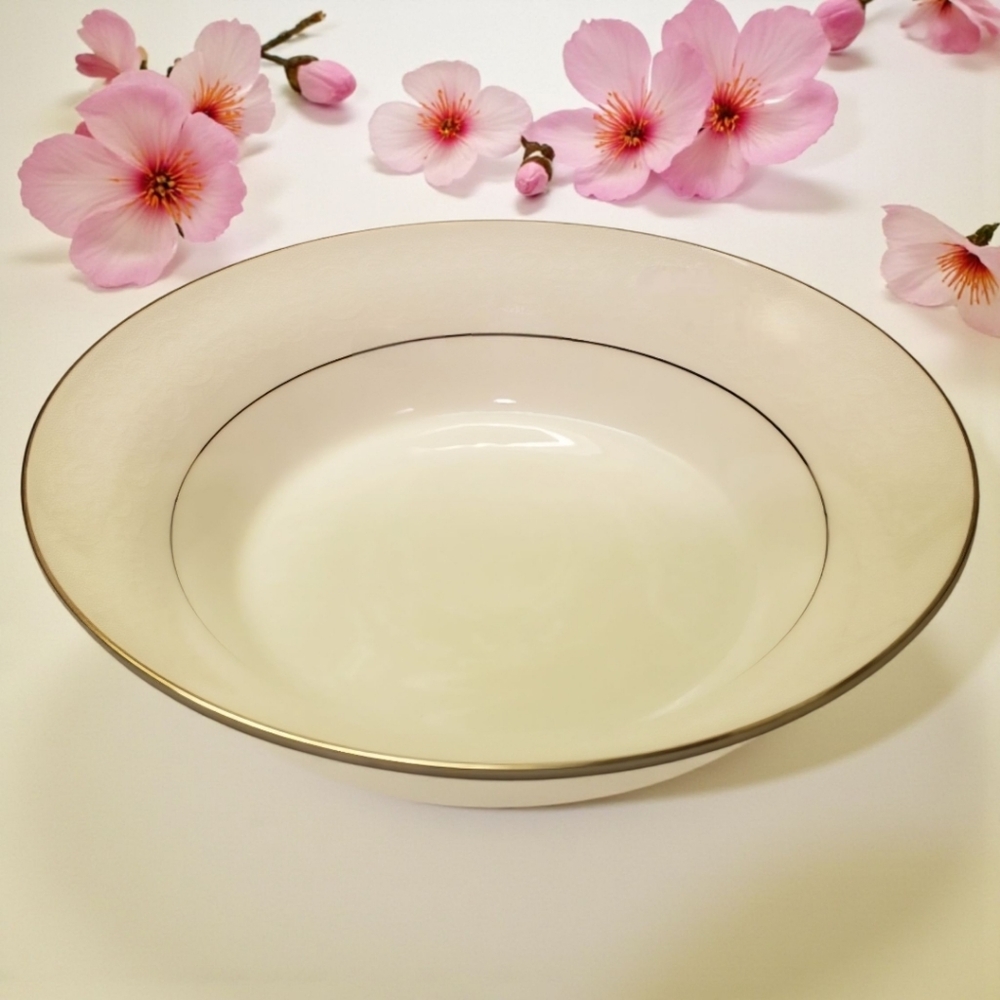 Vtg Vegetable Bowl Brentwood White Lace Flowers